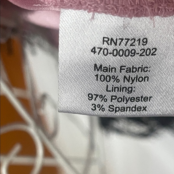 Nicole Miller Black Lace Top with Pink Underlay – Size L (Regular) - Picture 12 of 16